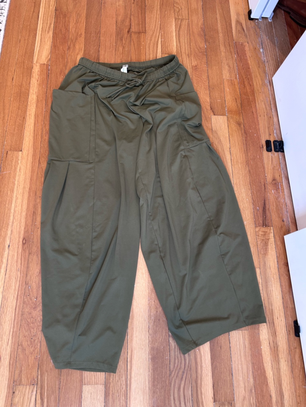 HALARA Olive Wide-Leg Pants